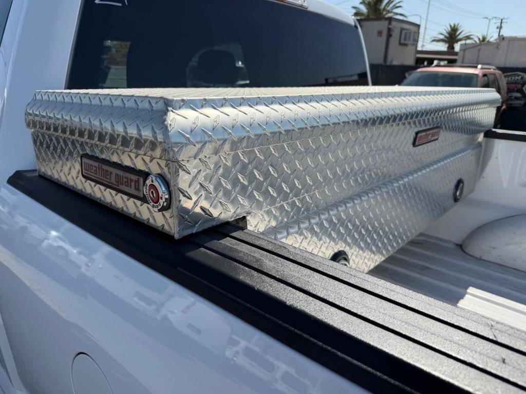 Ford F-150 Vehicle Full-screen Gallery Image 46