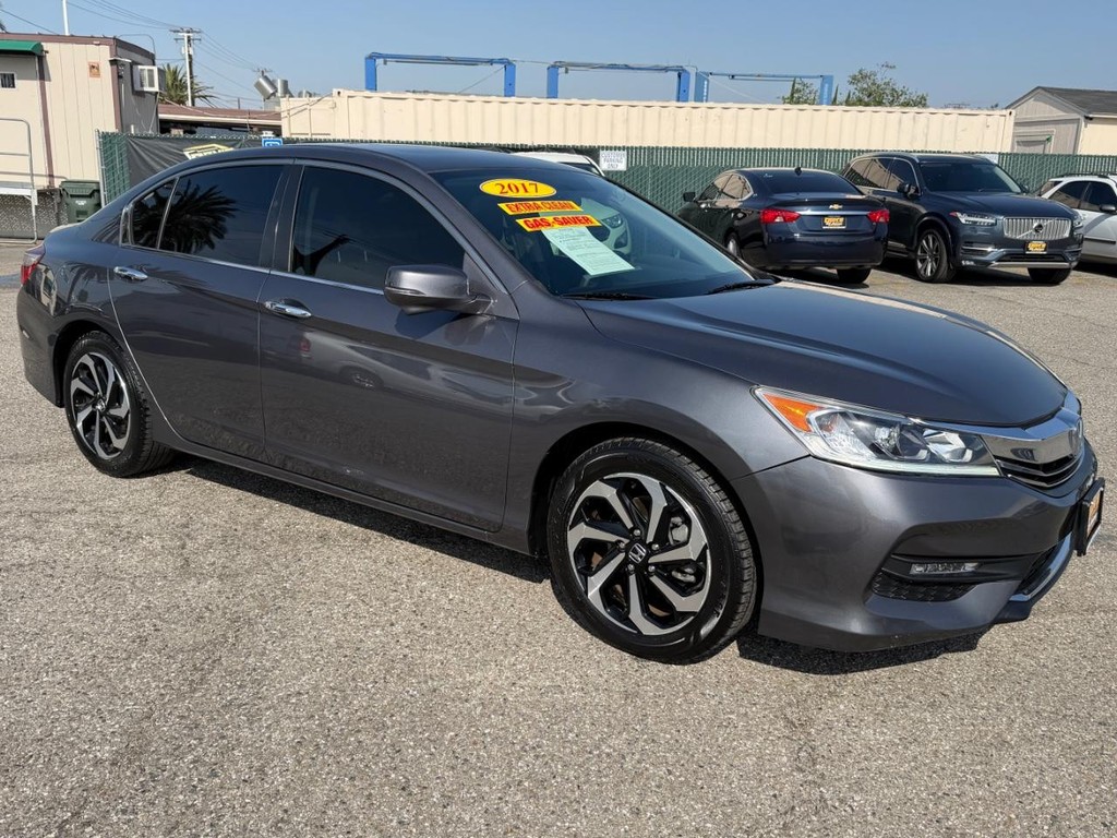 Honda Accord Vehicle Full-screen Gallery Image 03