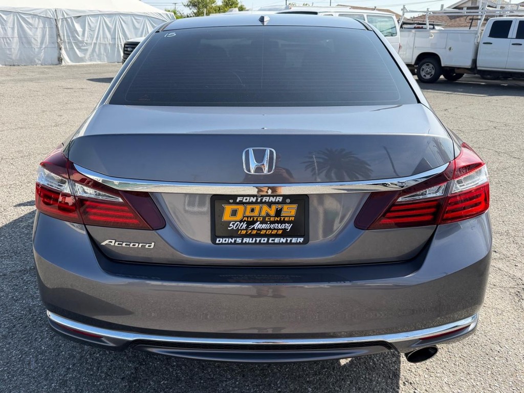 Honda Accord Vehicle Full-screen Gallery Image 08