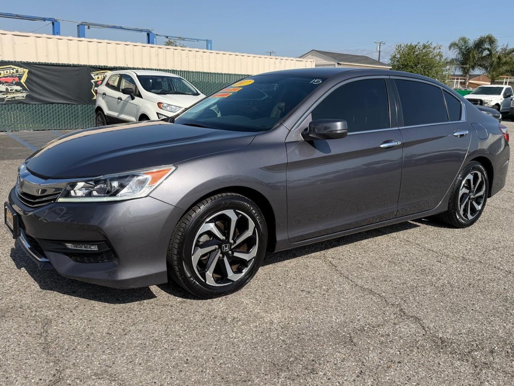 Honda Accord Vehicle Full-screen Gallery Image 12