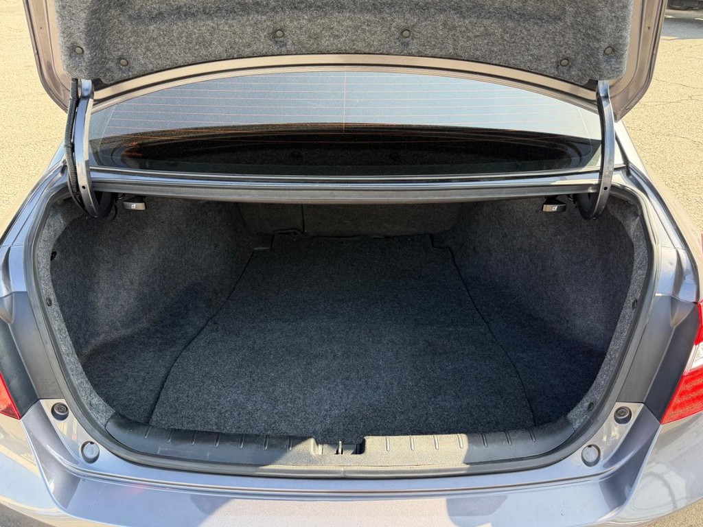 Honda Accord Vehicle Full-screen Gallery Image 46