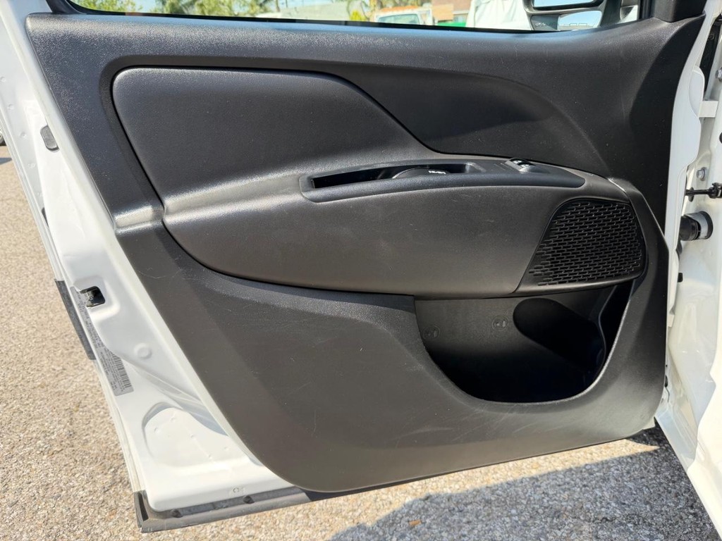 Ram ProMaster City Vehicle Full-screen Gallery Image 16