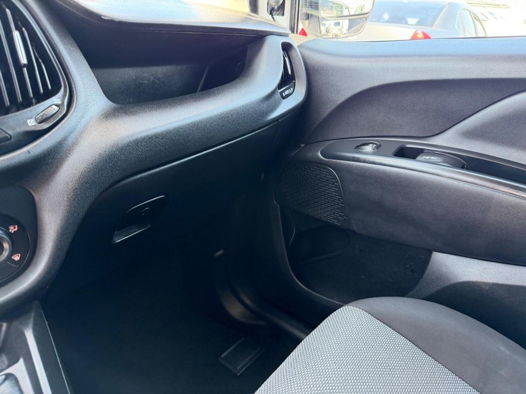 Ram ProMaster City Vehicle Full-screen Gallery Image 26
