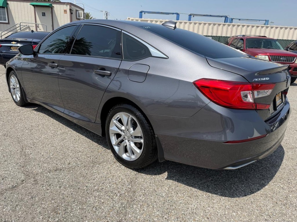 Honda Accord Vehicle Full-screen Gallery Image 09