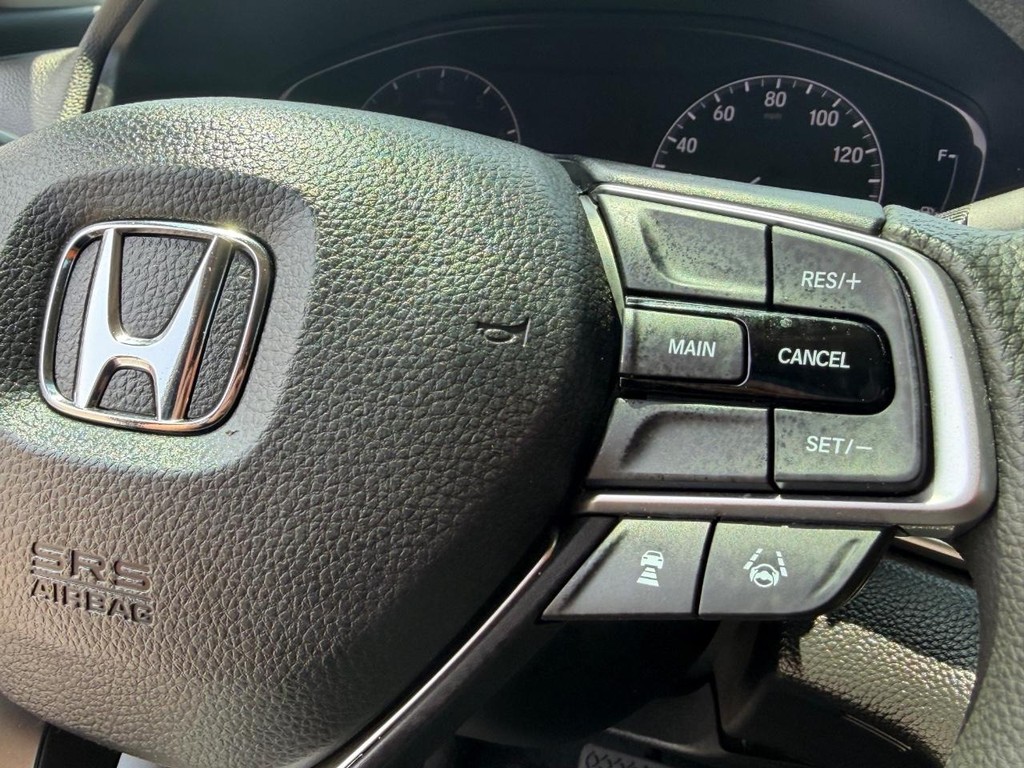 Honda Accord Vehicle Full-screen Gallery Image 29