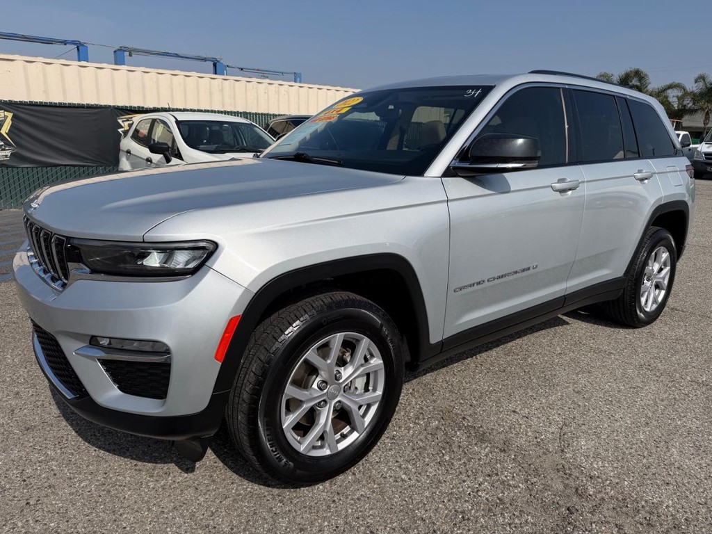 Jeep Grand Cherokee Vehicle Full-screen Gallery Image 12