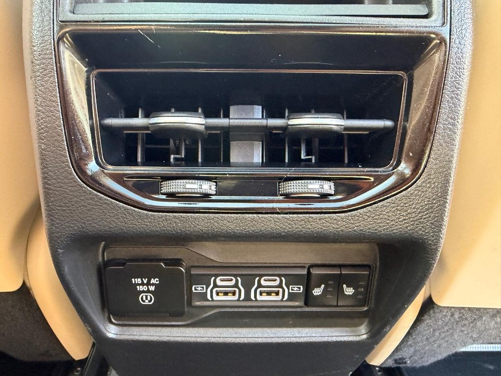 Jeep Grand Cherokee Vehicle Full-screen Gallery Image 43