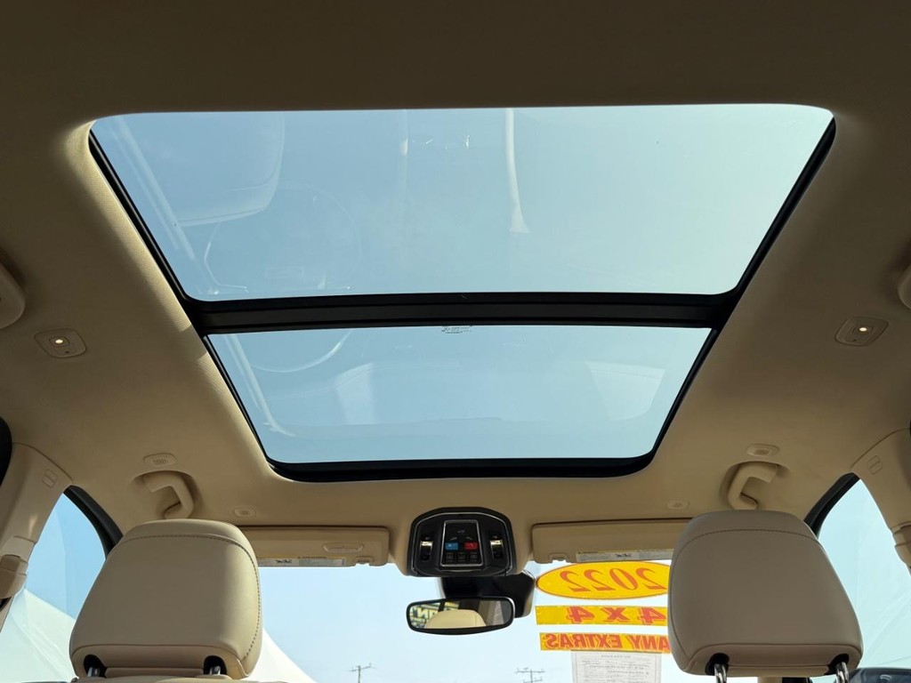 Jeep Grand Cherokee Vehicle Full-screen Gallery Image 49