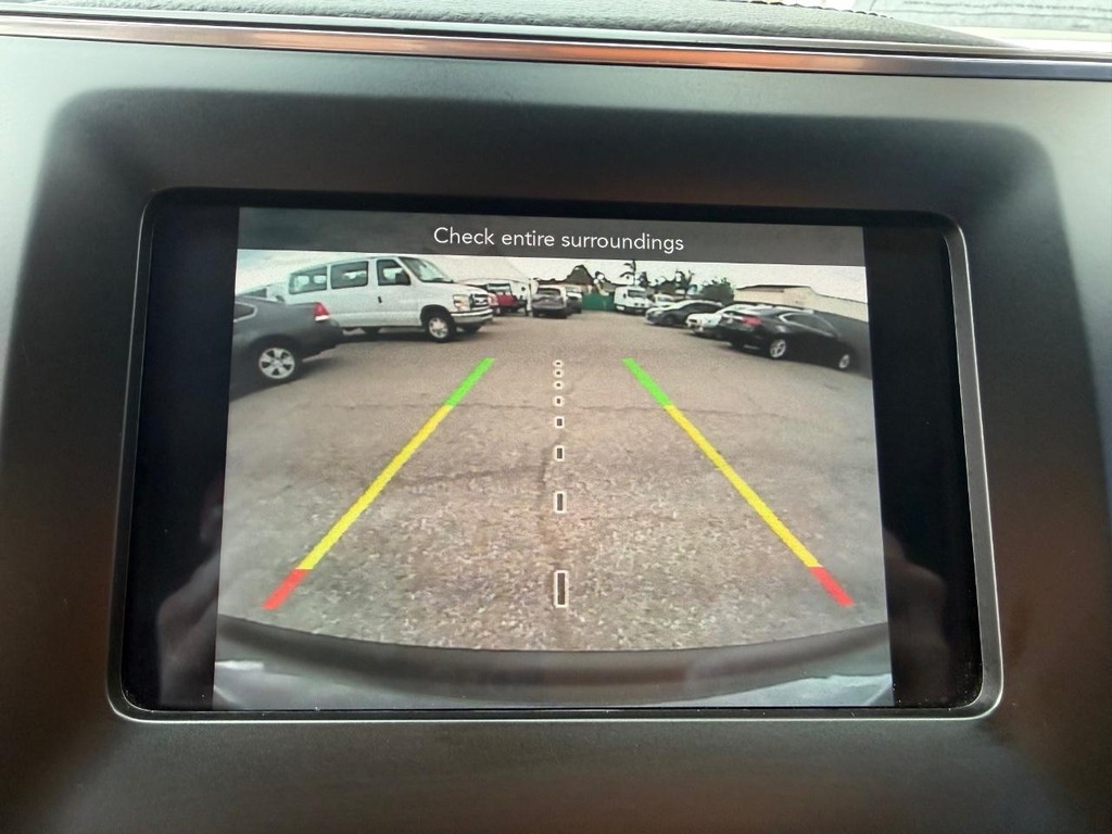 Jeep Cherokee Vehicle Full-screen Gallery Image 40
