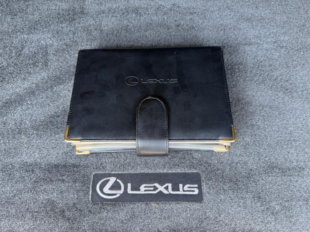 Lexus ES 300 Vehicle Full-screen Gallery Image 51