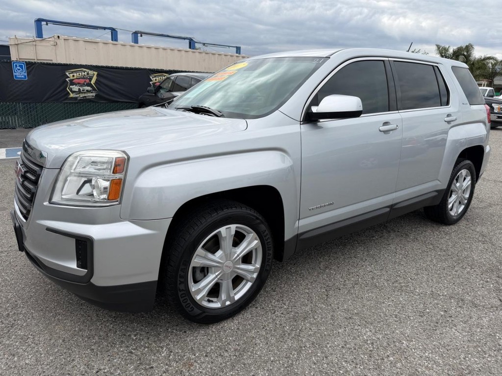 GMC Terrain Vehicle Full-screen Gallery Image 11