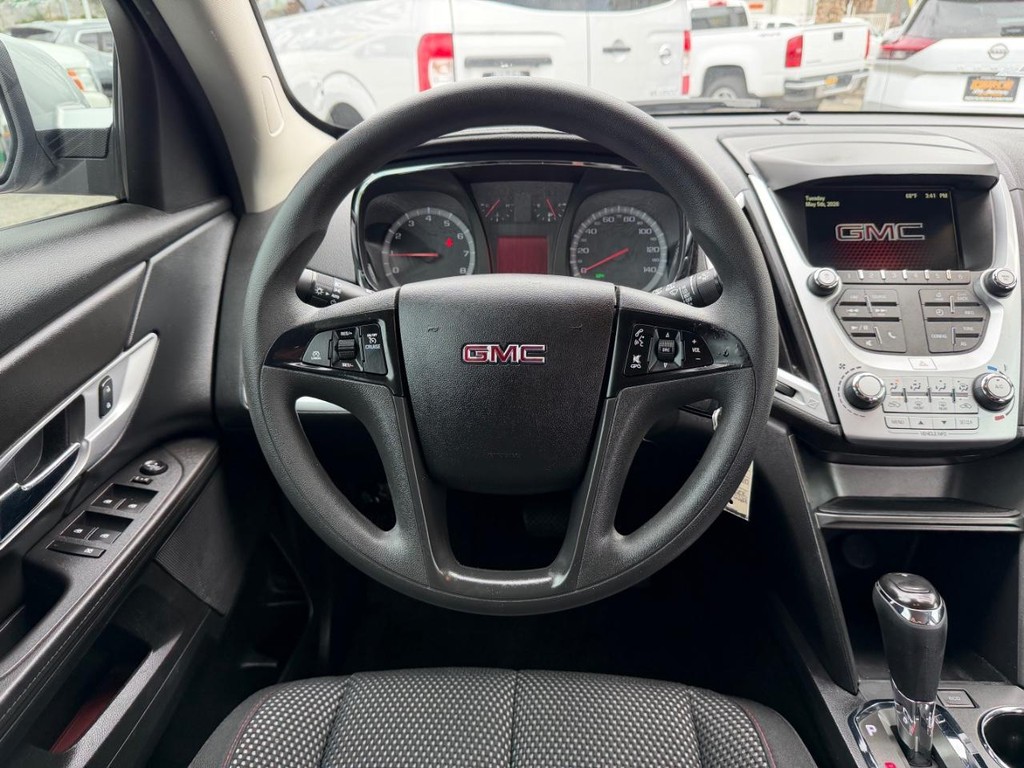 GMC Terrain Vehicle Full-screen Gallery Image 26