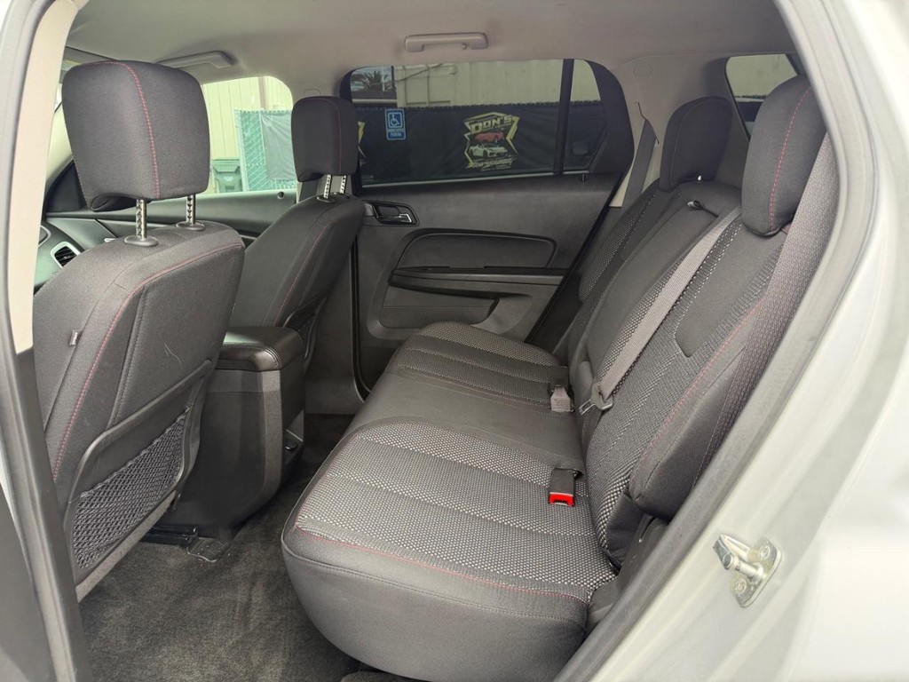 GMC Terrain Vehicle Full-screen Gallery Image 35