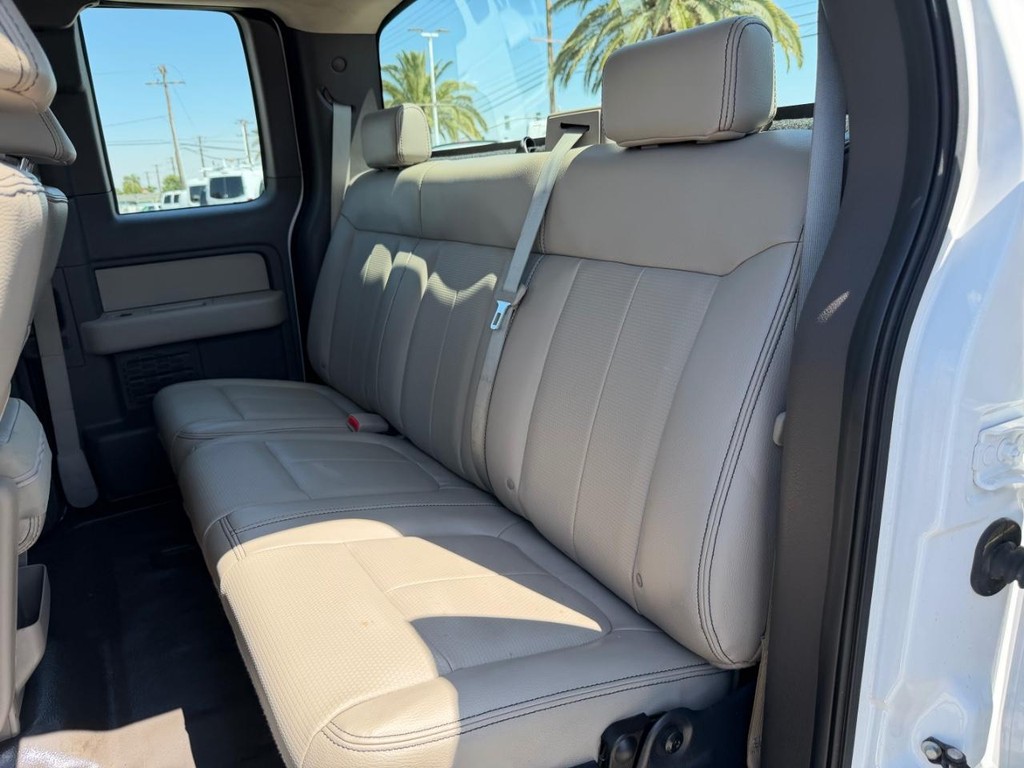 Ford F-150 Vehicle Full-screen Gallery Image 20