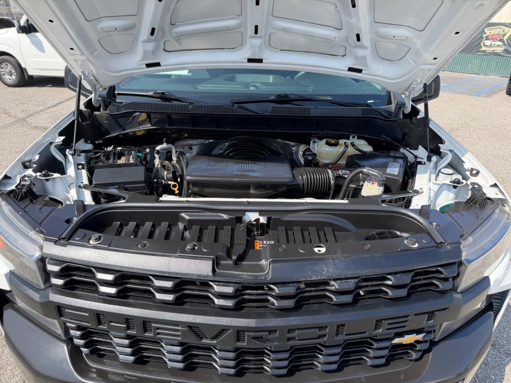 Chevrolet Silverado 1500 Vehicle Full-screen Gallery Image 05