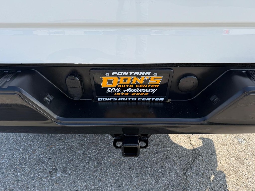 Chevrolet Silverado 1500 Vehicle Full-screen Gallery Image 14