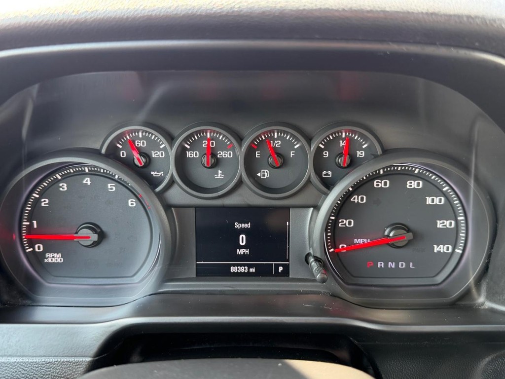 Chevrolet Silverado 1500 Vehicle Full-screen Gallery Image 47