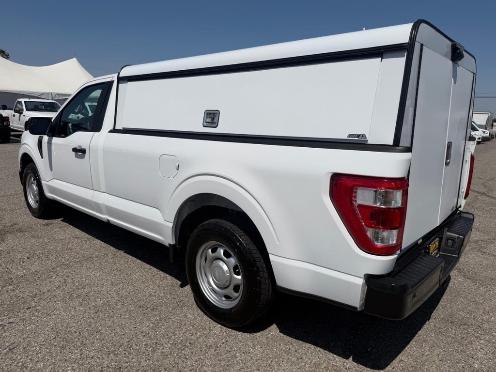 Ford F-150 Vehicle Full-screen Gallery Image 09