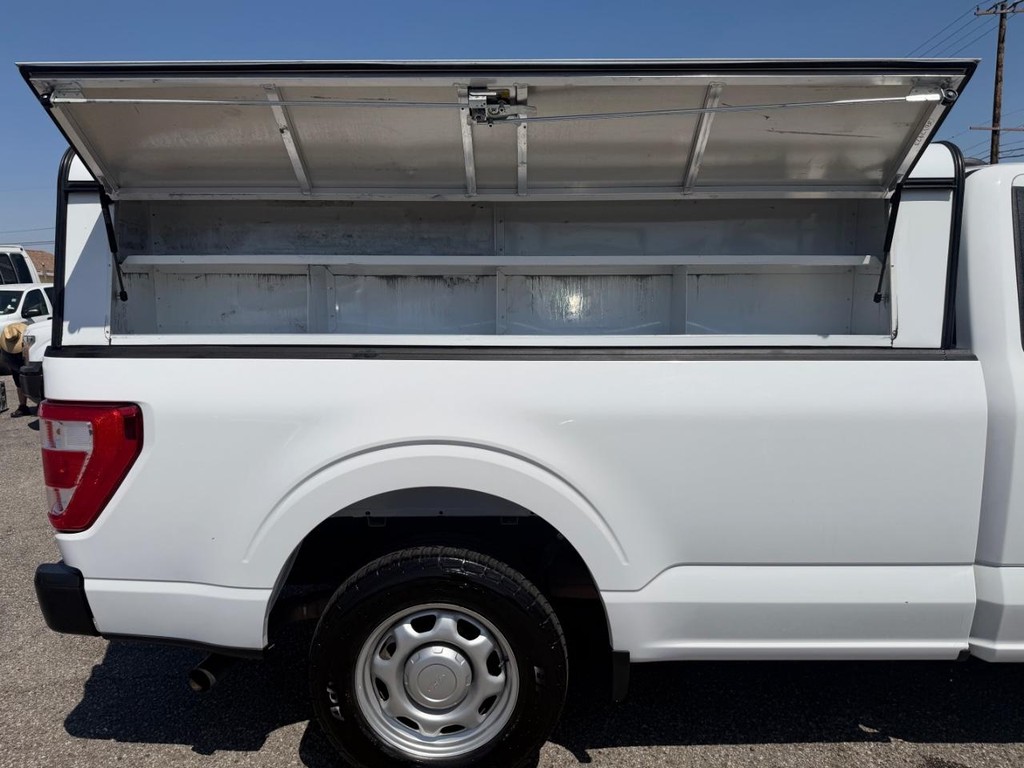 Ford F-150 Vehicle Full-screen Gallery Image 16