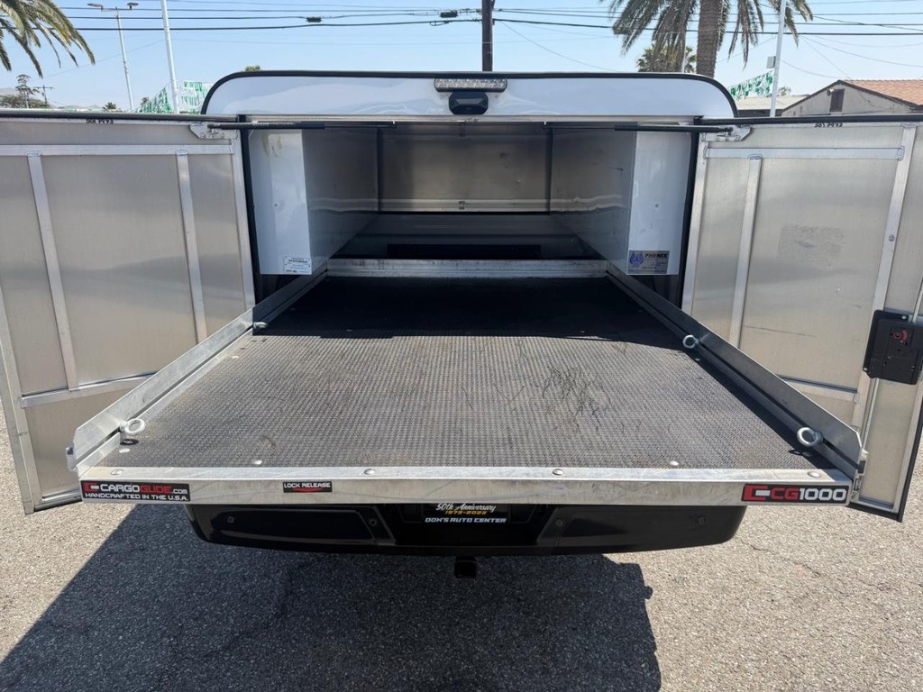 Ford F-150 Vehicle Full-screen Gallery Image 27