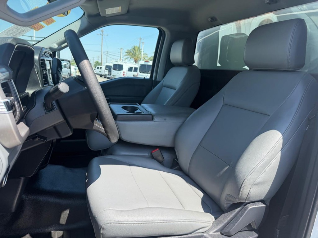 Ford F-150 Vehicle Full-screen Gallery Image 33