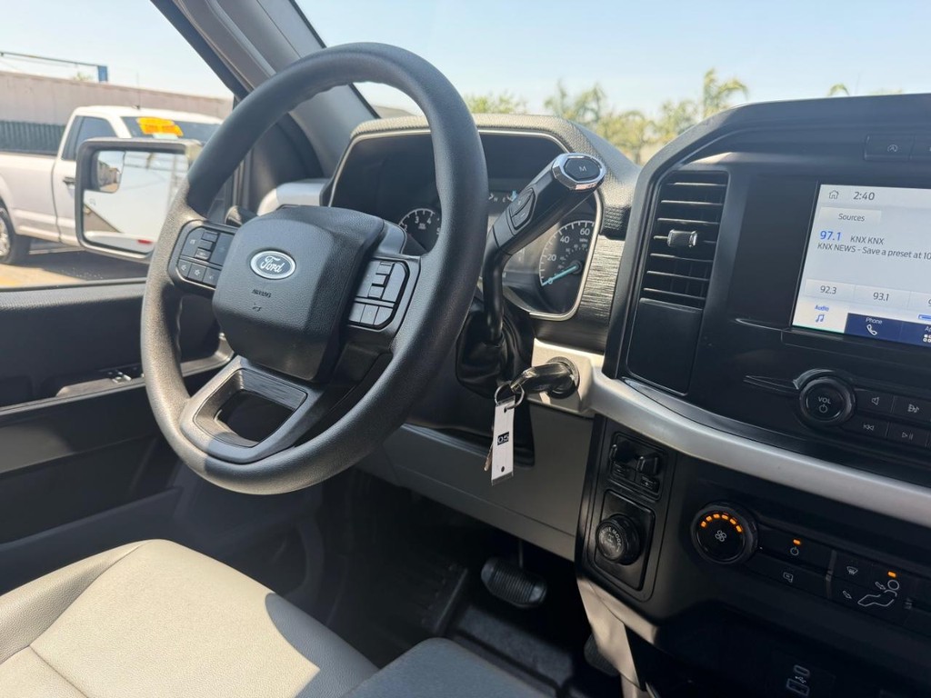 Ford F-150 Vehicle Full-screen Gallery Image 38