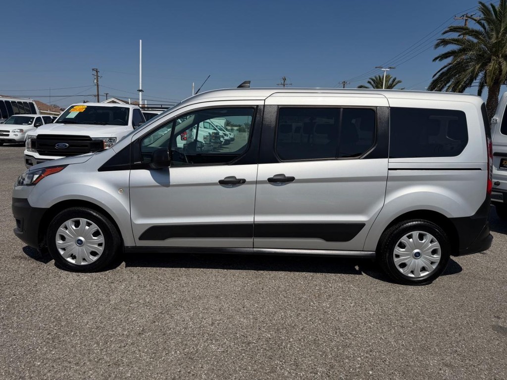 Ford Transit Connect Vehicle Full-screen Gallery Image 11