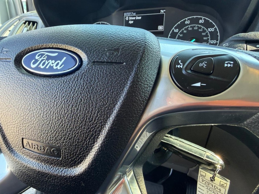 Ford Transit Connect Vehicle Full-screen Gallery Image 29