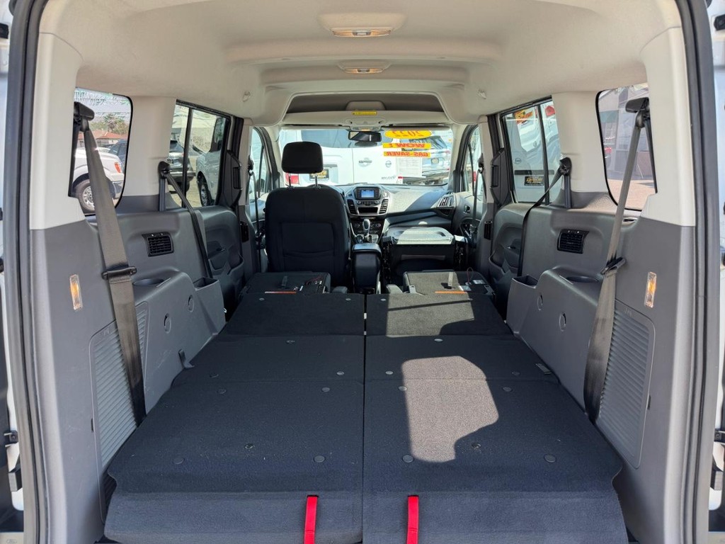 Ford Transit Connect Vehicle Full-screen Gallery Image 44