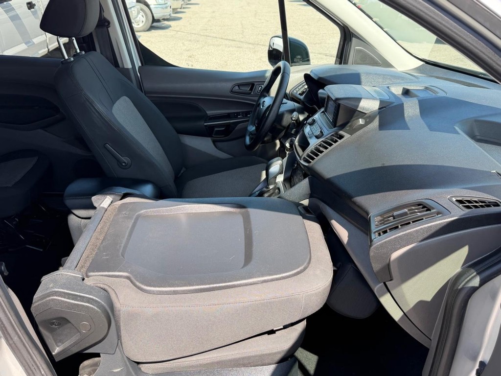 Ford Transit Connect Vehicle Full-screen Gallery Image 48