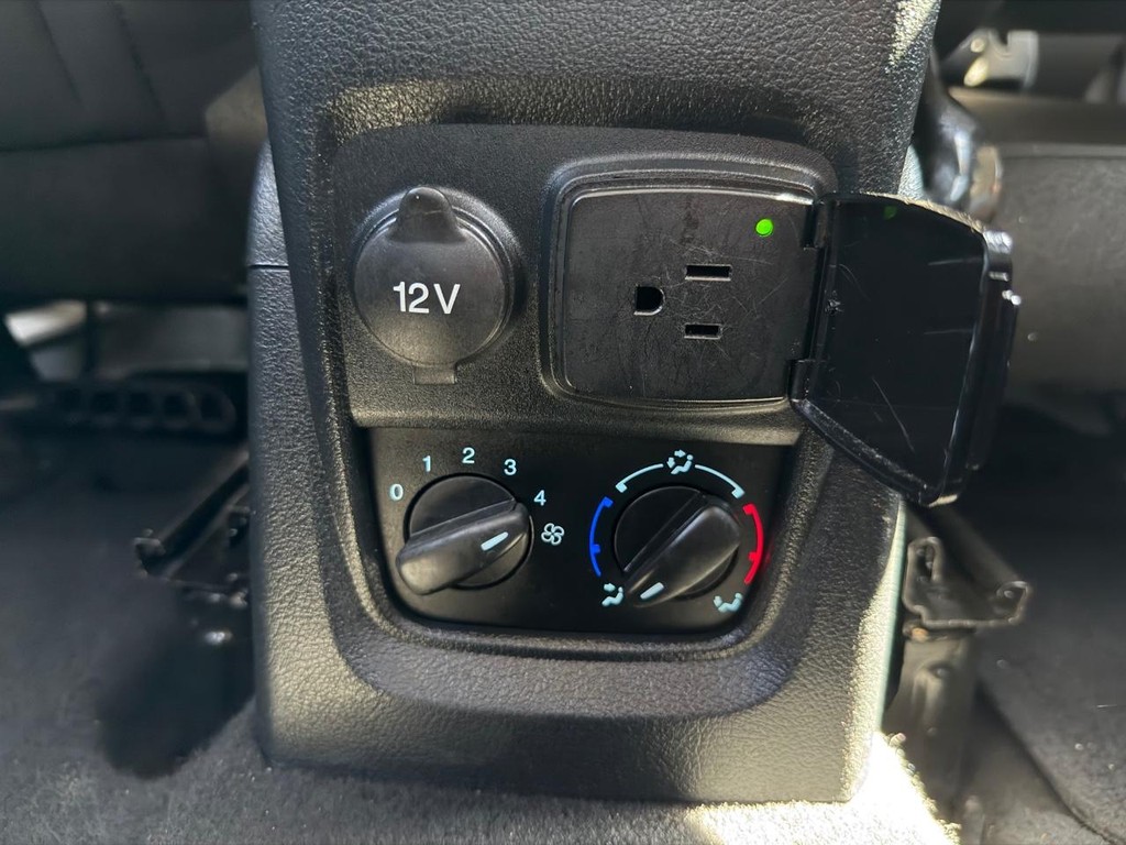 Ford Transit Connect Vehicle Full-screen Gallery Image 49
