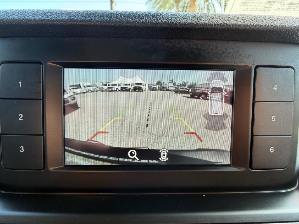 Ford Transit Connect Vehicle Full-screen Gallery Image 52