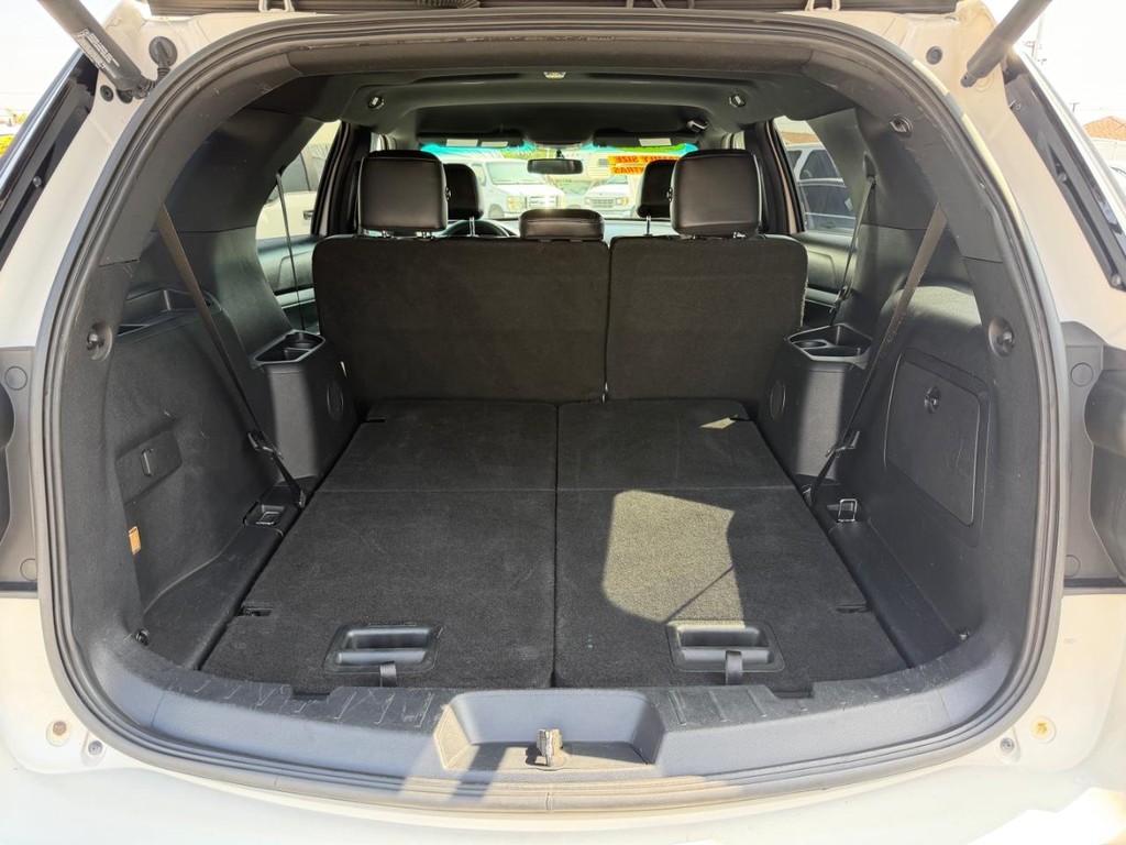 Ford Explorer Vehicle Full-screen Gallery Image 43