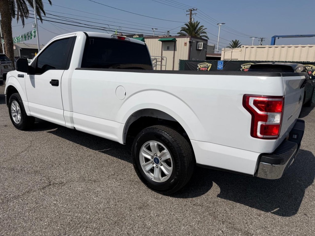 Ford F-150 Vehicle Full-screen Gallery Image 09