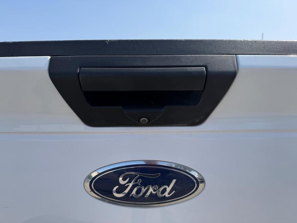 Ford F-150 Vehicle Full-screen Gallery Image 28