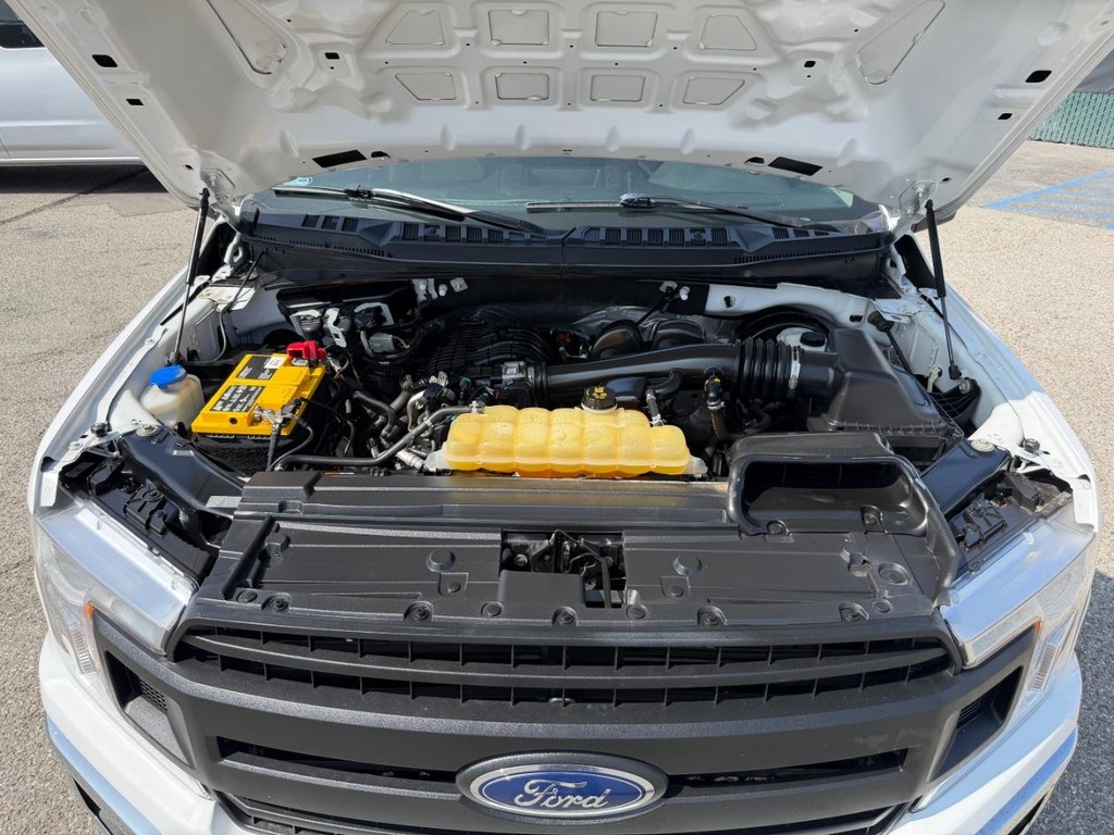 Ford F-150 Vehicle Full-screen Gallery Image 34