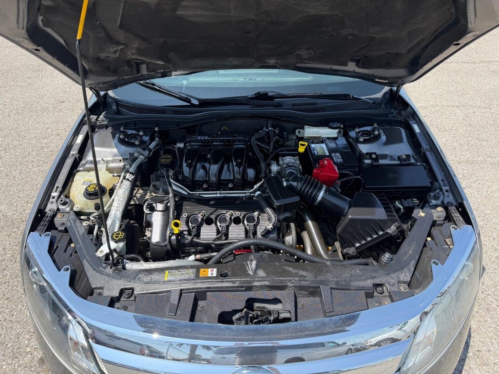 Ford Fusion Vehicle Full-screen Gallery Image 38