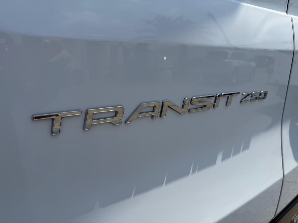 Ford Transit 250 Vehicle Full-screen Gallery Image 46