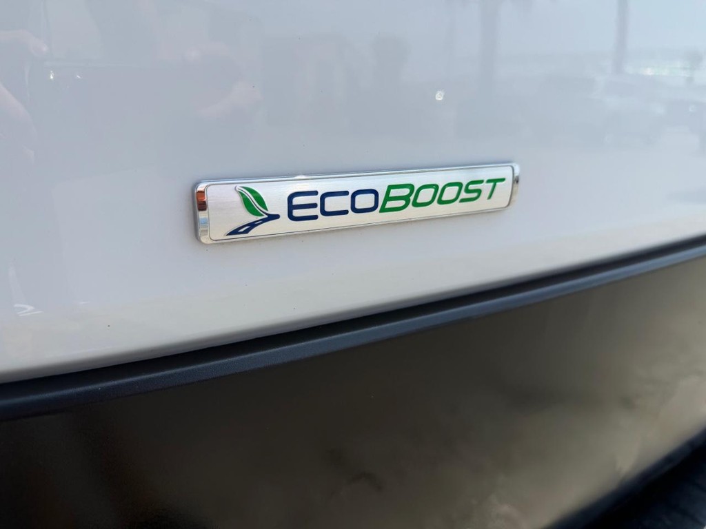 Ford Transit 250 Vehicle Full-screen Gallery Image 47