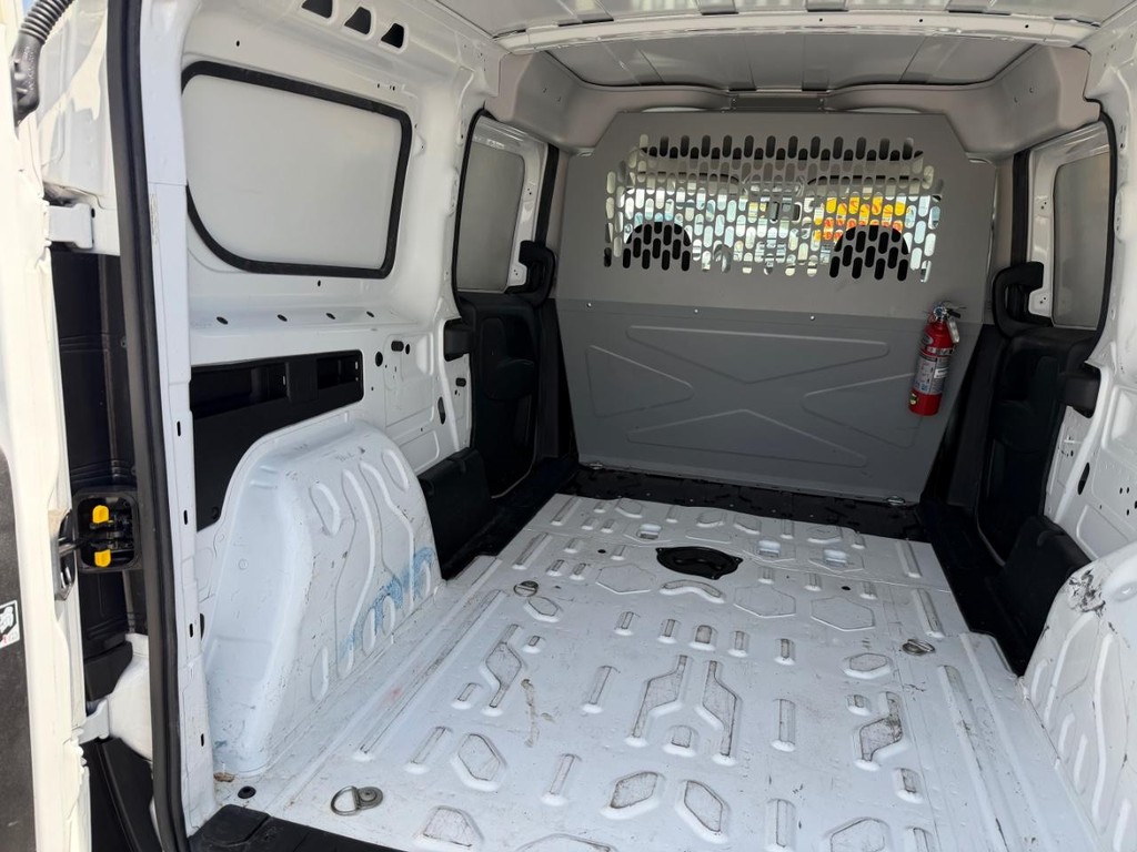 Ram ProMaster City Vehicle Full-screen Gallery Image 17