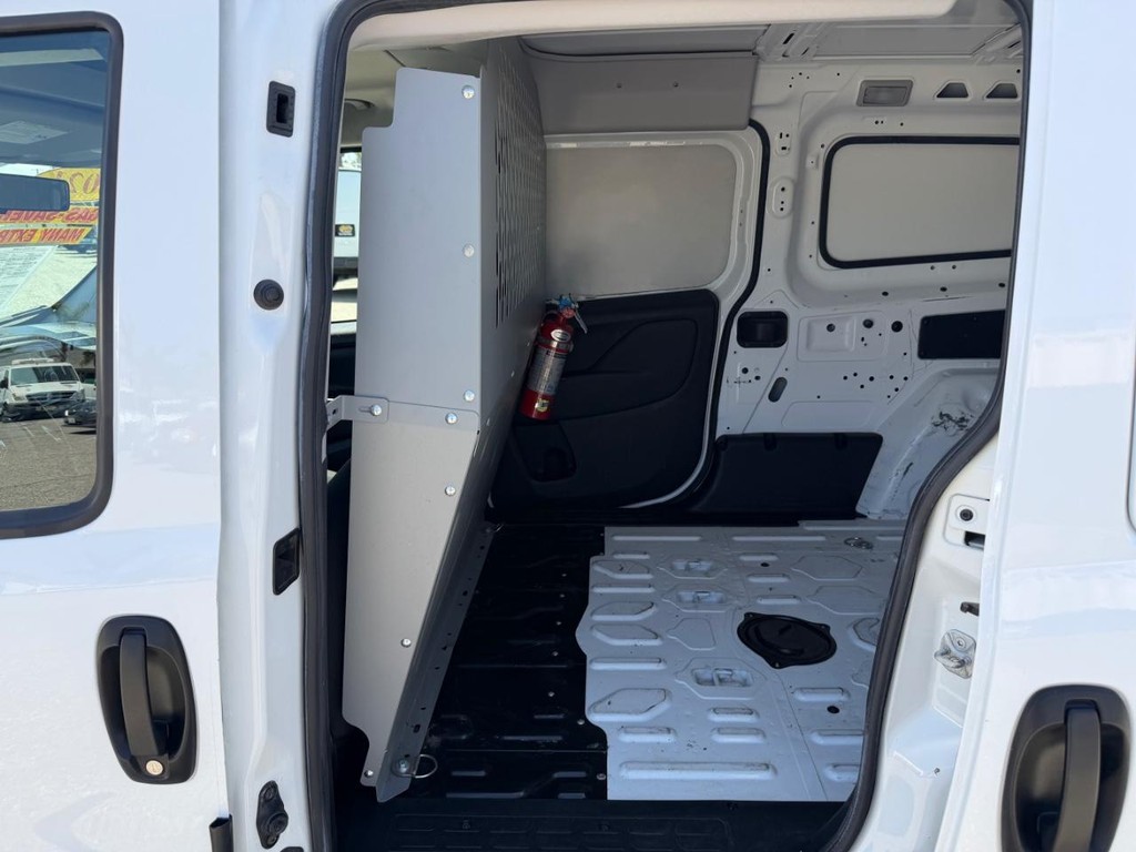 Ram ProMaster City Vehicle Full-screen Gallery Image 22