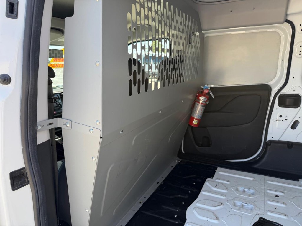 Ram ProMaster City Vehicle Full-screen Gallery Image 23