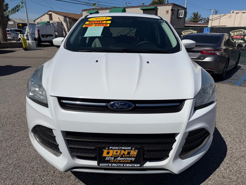 Ford Escape Vehicle Full-screen Gallery Image 14