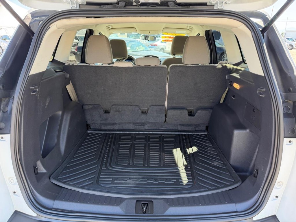 Ford Escape Vehicle Full-screen Gallery Image 37