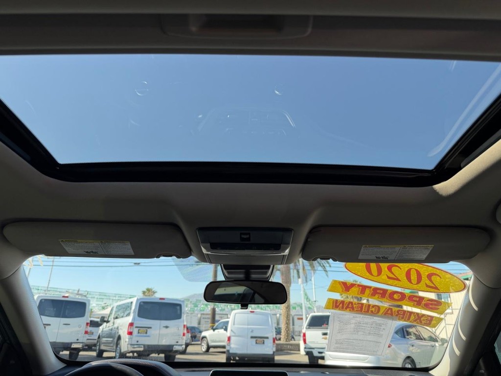Nissan Altima Vehicle Full-screen Gallery Image 34
