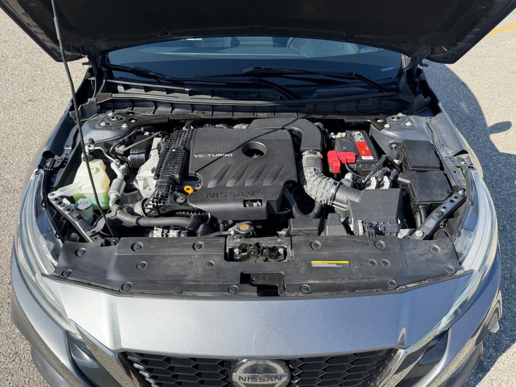 Nissan Altima Vehicle Full-screen Gallery Image 41