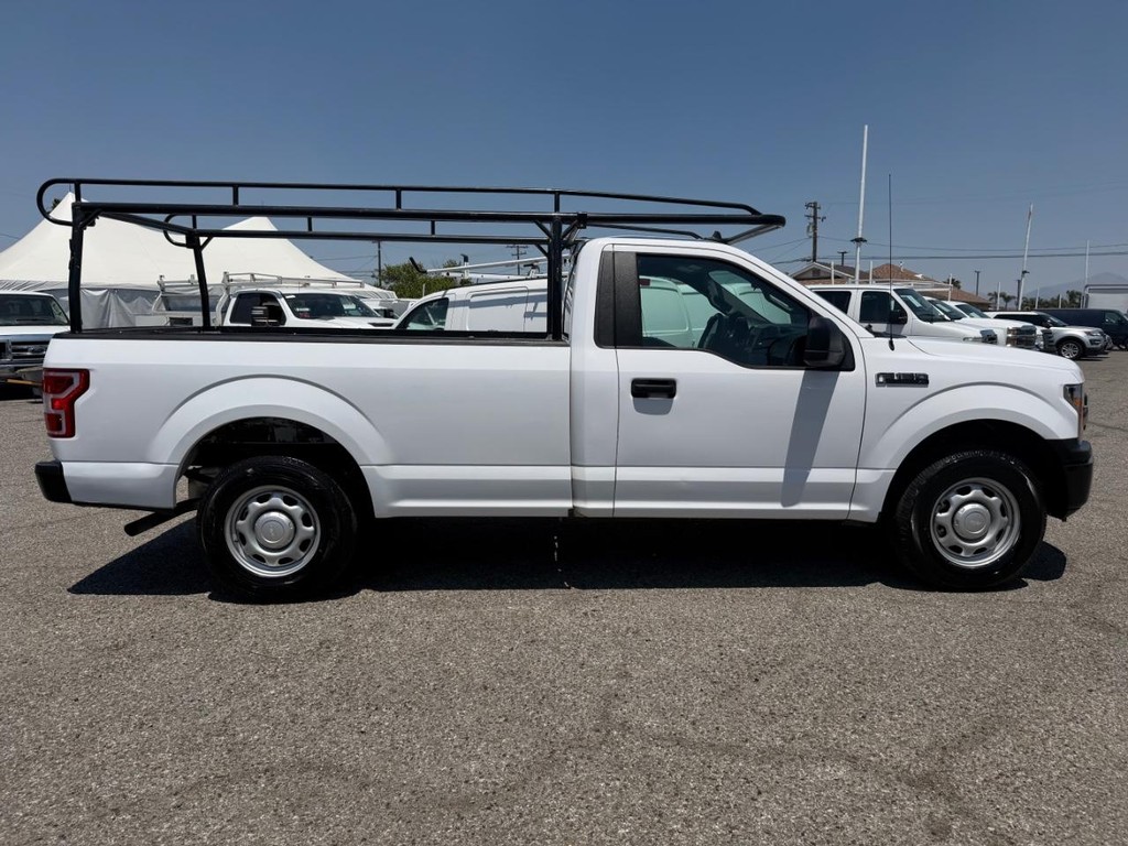 Ford F-150 Vehicle Full-screen Gallery Image 05
