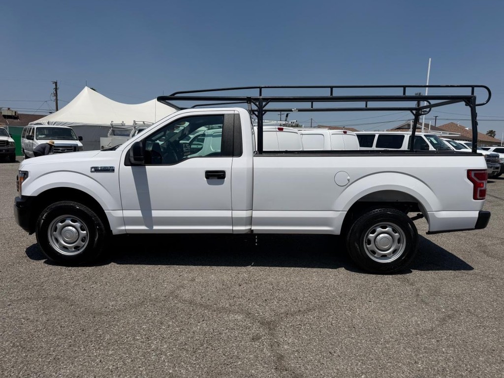 Ford F-150 Vehicle Full-screen Gallery Image 11