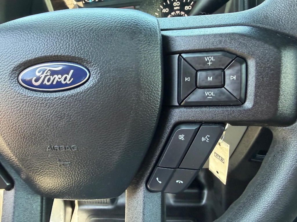 Ford F-150 Vehicle Full-screen Gallery Image 27