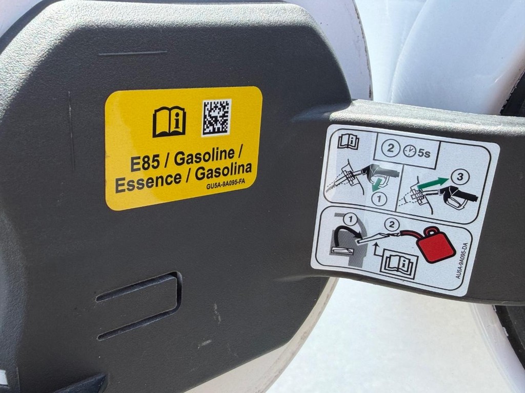 Ford F-150 Vehicle Full-screen Gallery Image 35